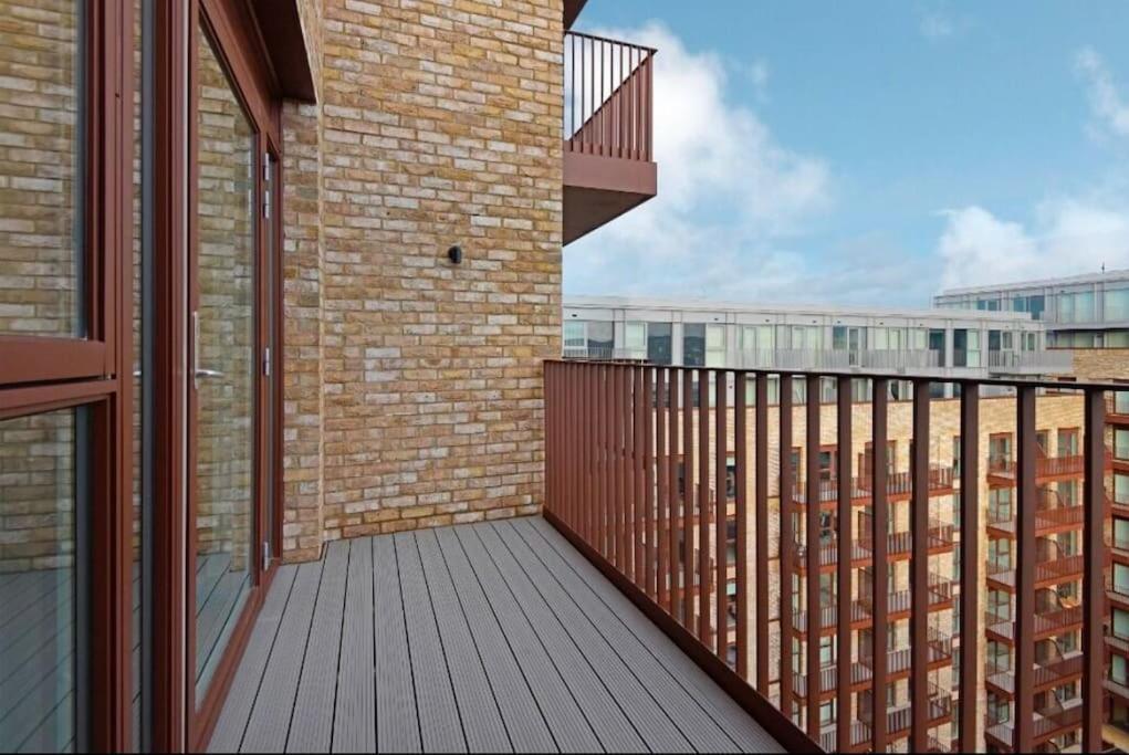 City Escape - Royal Wharf Londres Extérieur photo
